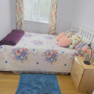 https://sweet-home-in-heart-of-barking.brighton-hotels-england.com